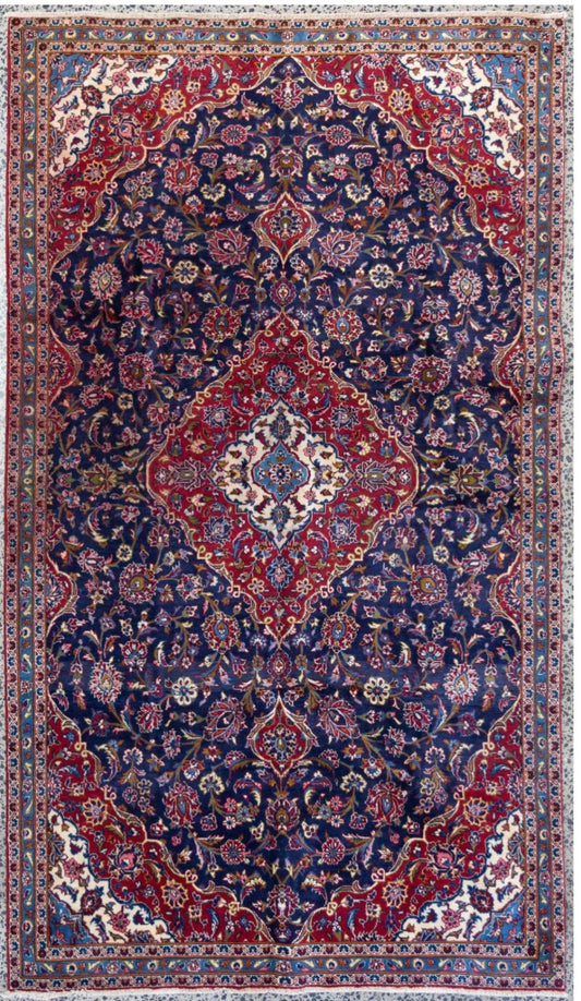 Hand knotted Persian Sarough Rug