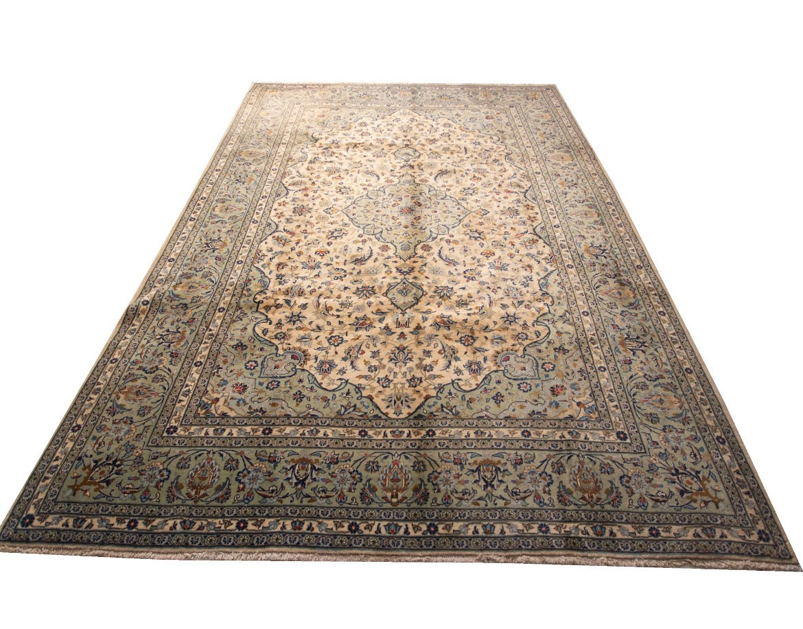 Finely Hand knotted Persian 40Raj pistachio Kashan Rug 335x250