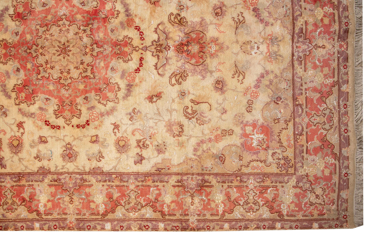 Hand knotted persian Tabriz