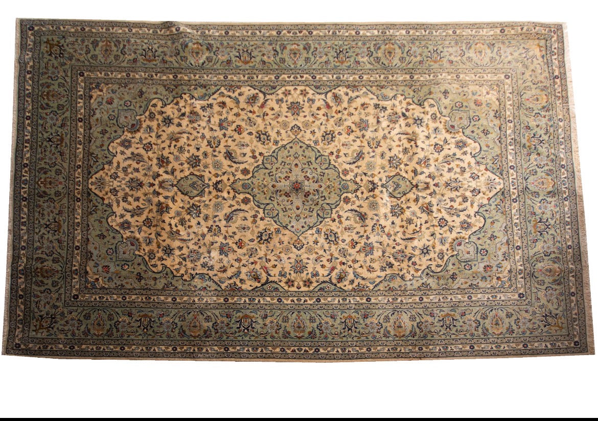 Finely Hand knotted Persian 40Raj pistachio Kashan Rug 335x250
