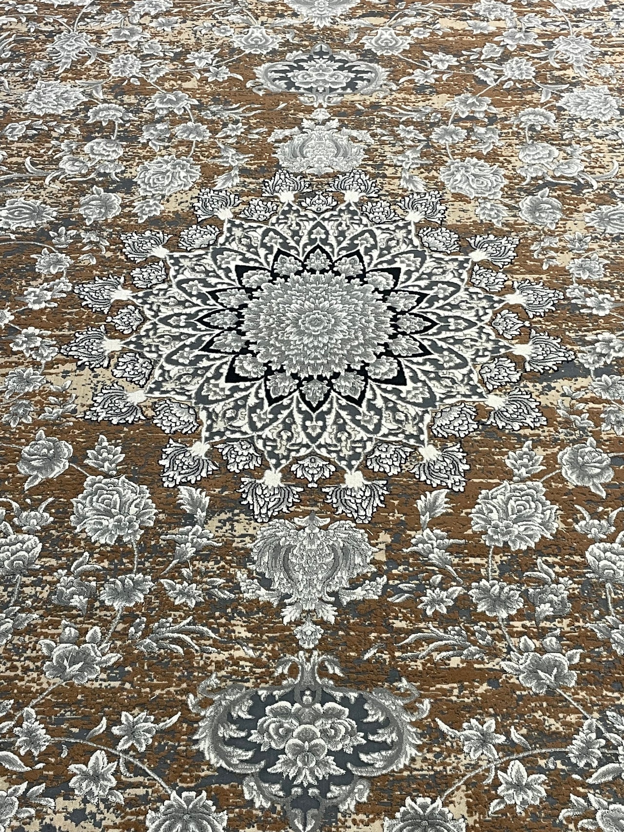 Luxury Vintage Medallion Rug – Bronze & Ivory Traditional Floral Design