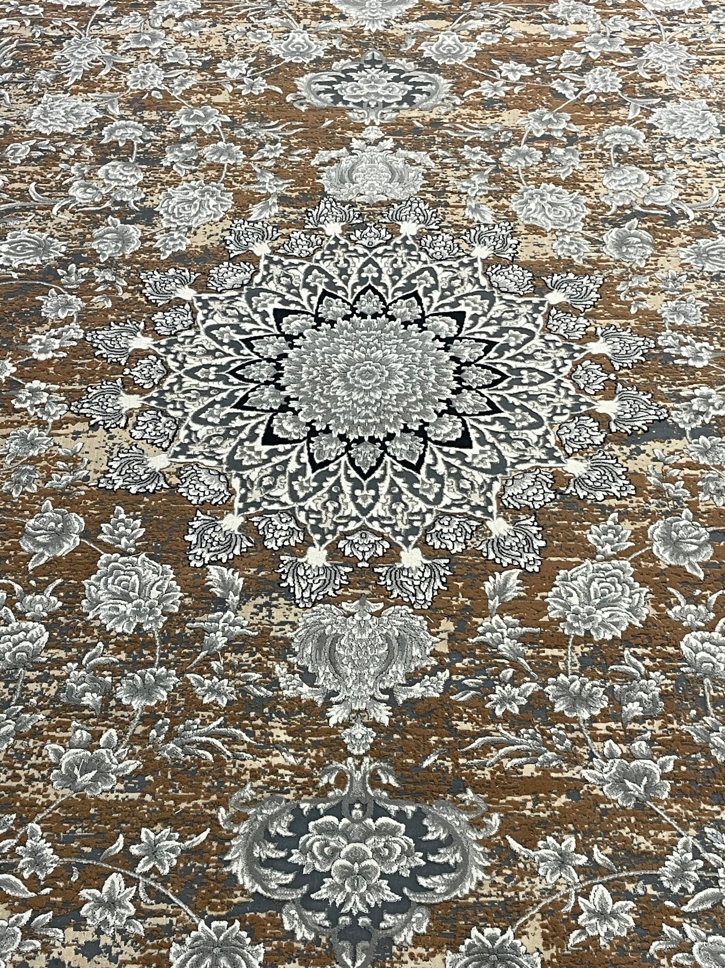 Luxury Vintage Medallion Rug – Bronze & Ivory Traditional Floral Design